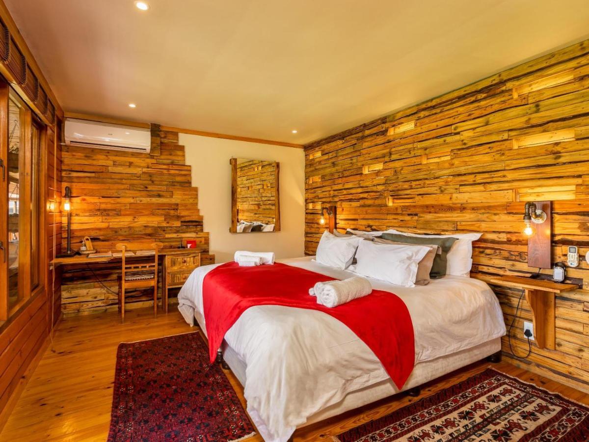 The Log Cabin Lodge Стелленбос Екстер'єр фото